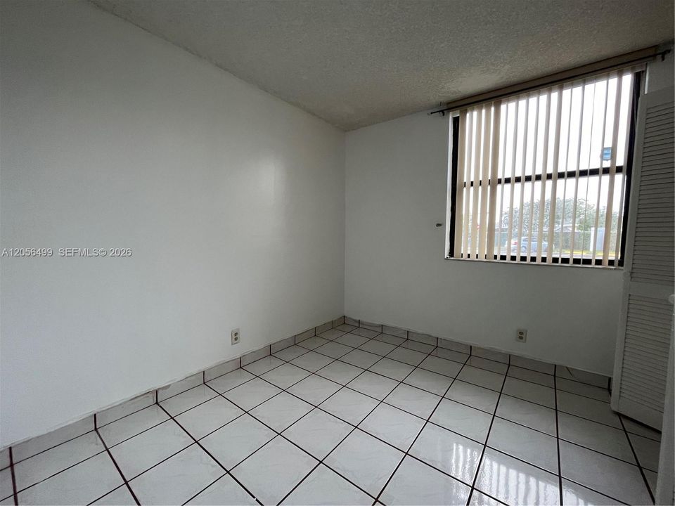 В аренду: $1,950 (2 спален, 2 ванн, 890 Квадратных фут)