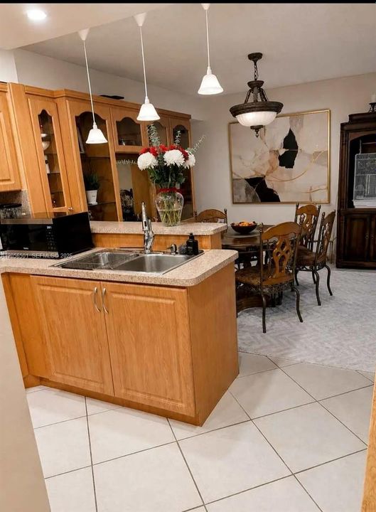 En Renta: $2,400 (2 camas, 2 baños, 785 Pies cuadrados)