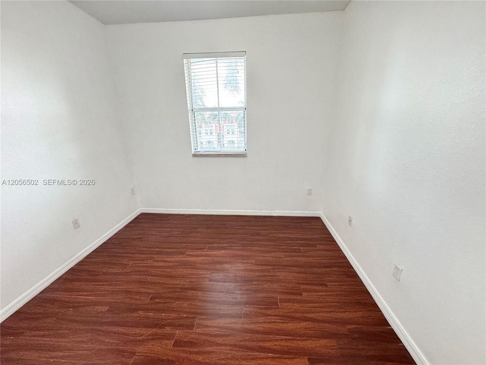 For Rent: $2,650 (3 beds, 2 baths, 1256 Square Feet)