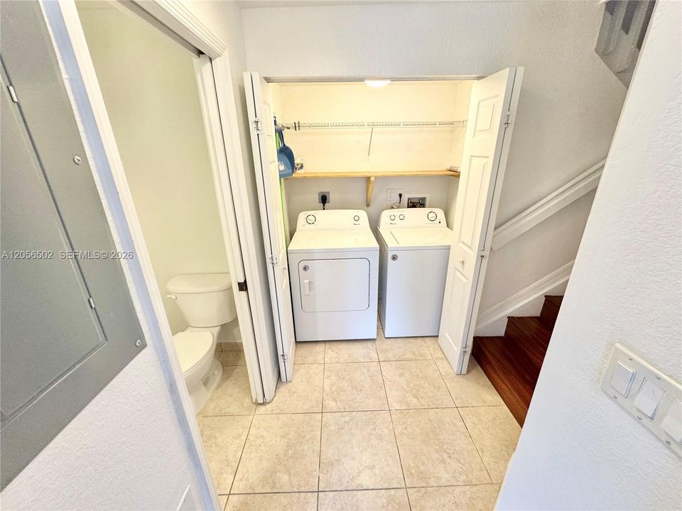 For Rent: $2,650 (3 beds, 2 baths, 1256 Square Feet)