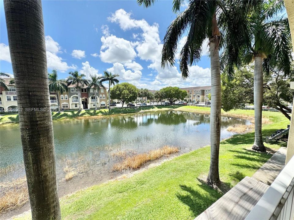 For Rent: $2,650 (3 beds, 2 baths, 1256 Square Feet)