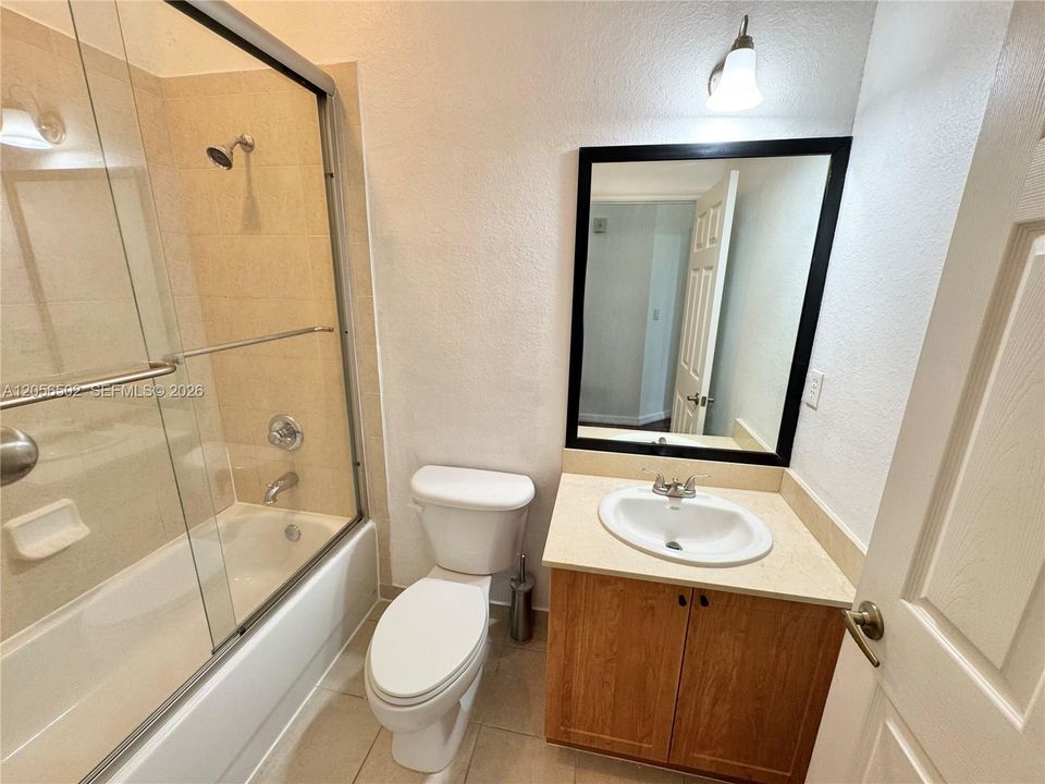 For Rent: $2,650 (3 beds, 2 baths, 1256 Square Feet)