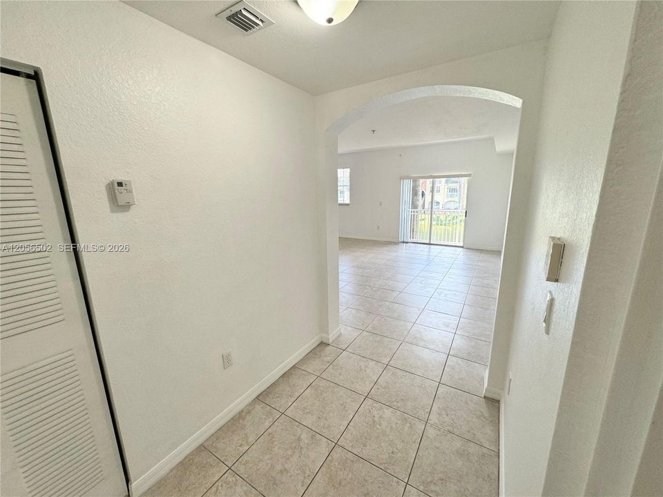 For Rent: $2,650 (3 beds, 2 baths, 1256 Square Feet)