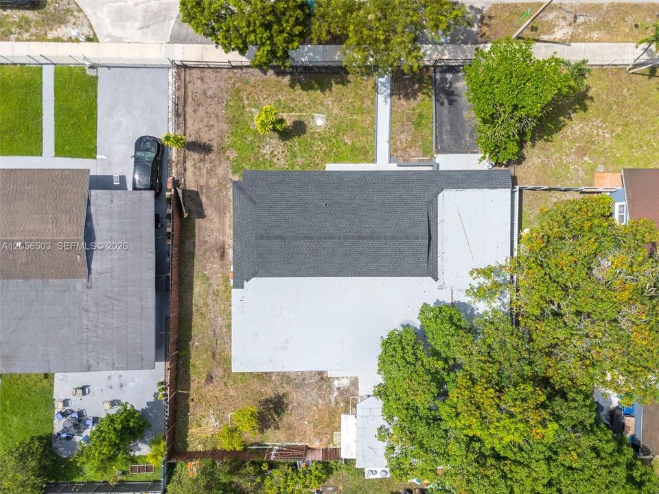 Activo con contrato: $680,000 (5 camas, 2 baños, 1608 Pies cuadrados)