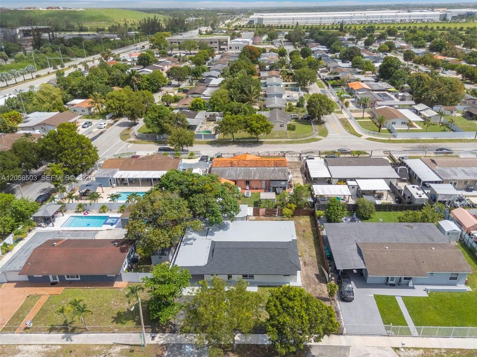 Activo con contrato: $680,000 (5 camas, 2 baños, 1608 Pies cuadrados)