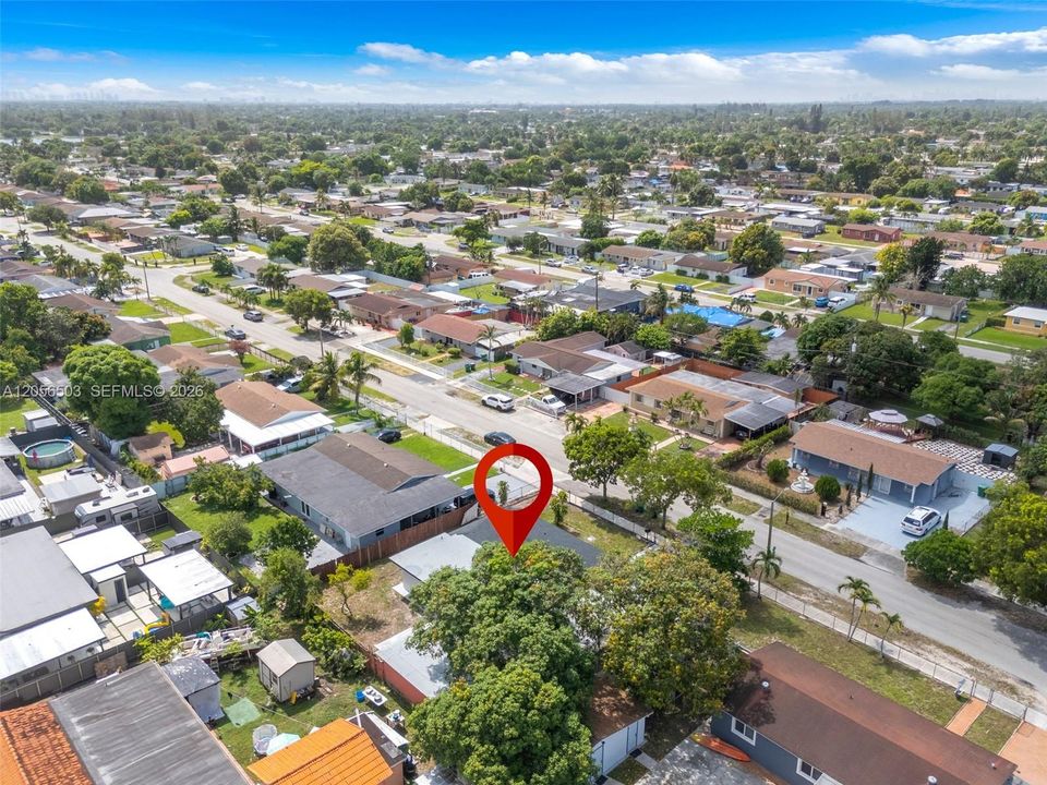 Activo con contrato: $680,000 (5 camas, 2 baños, 1608 Pies cuadrados)