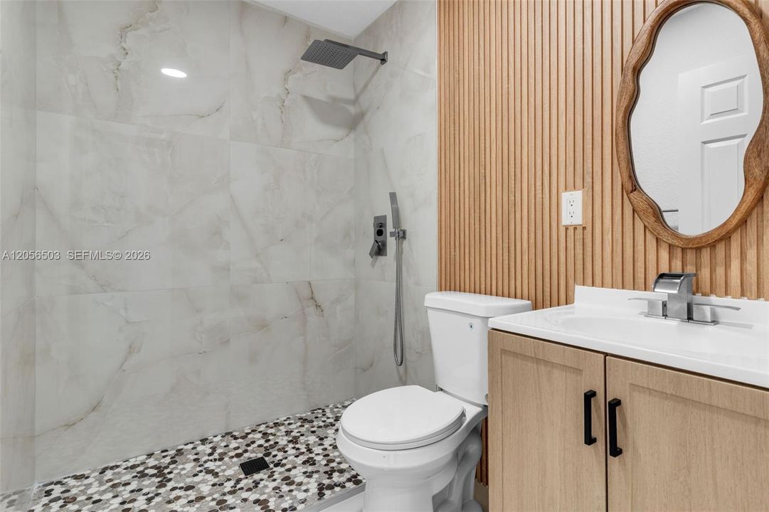 Activo con contrato: $680,000 (5 camas, 2 baños, 1608 Pies cuadrados)