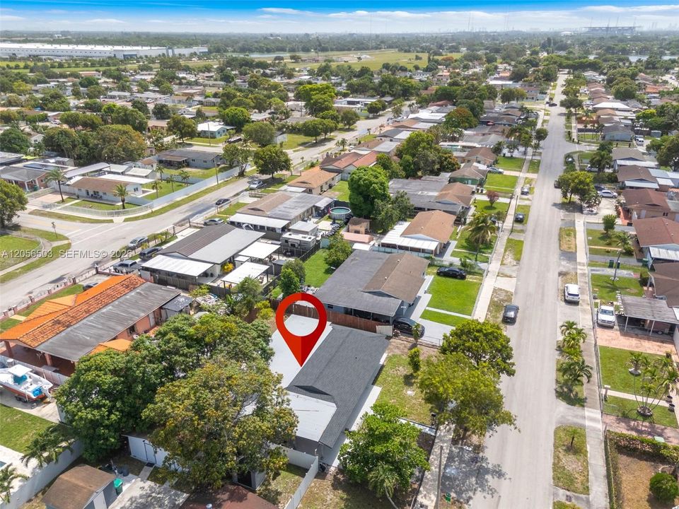 Activo con contrato: $680,000 (5 camas, 2 baños, 1608 Pies cuadrados)
