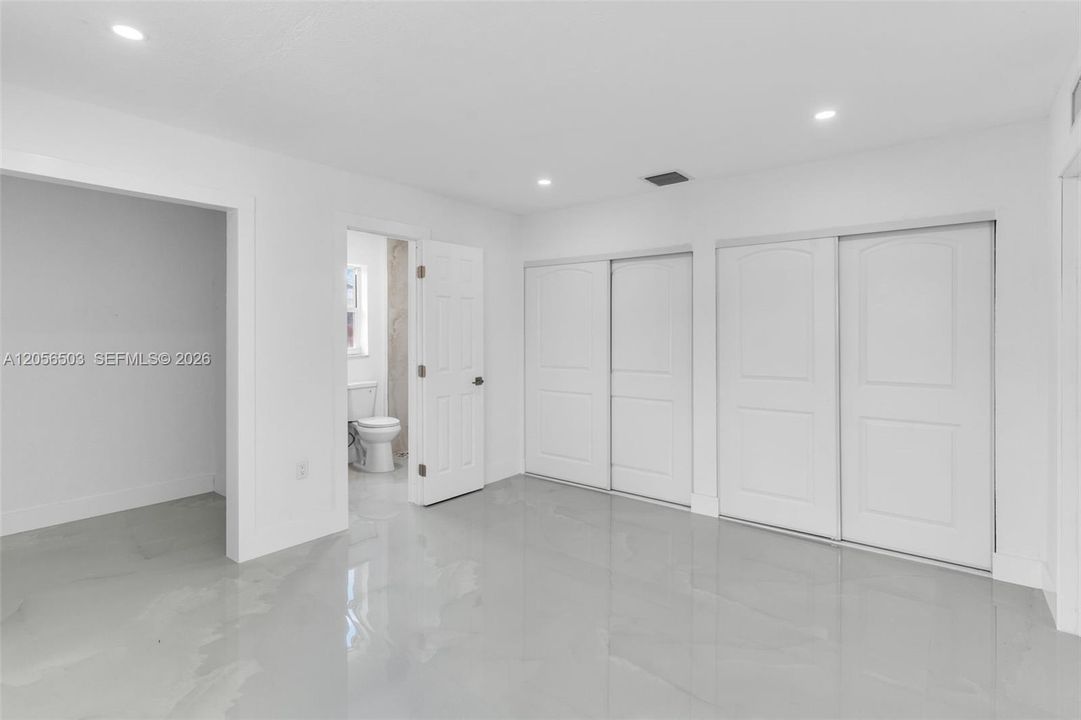 Activo con contrato: $680,000 (5 camas, 2 baños, 1608 Pies cuadrados)