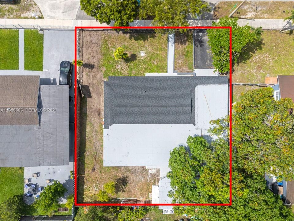 Activo con contrato: $680,000 (5 camas, 2 baños, 1608 Pies cuadrados)
