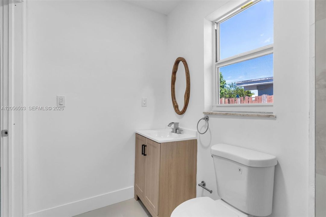 Activo con contrato: $680,000 (5 camas, 2 baños, 1608 Pies cuadrados)