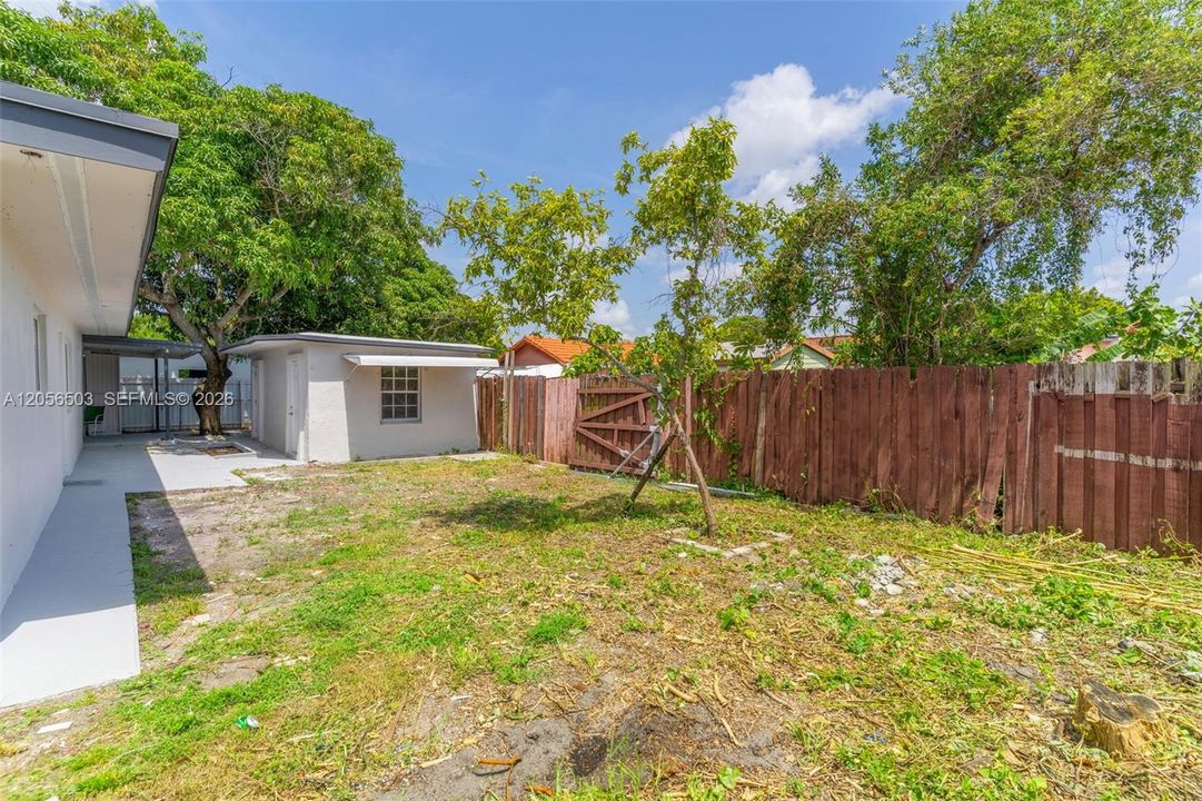 Activo con contrato: $680,000 (5 camas, 2 baños, 1608 Pies cuadrados)