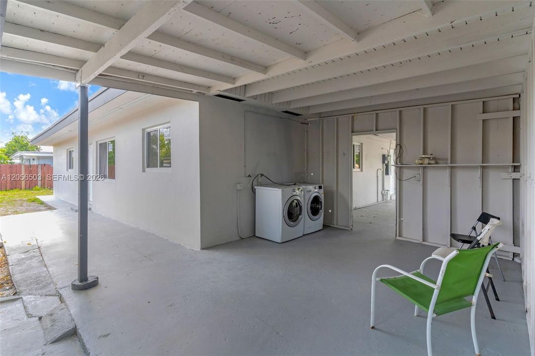 Activo con contrato: $680,000 (5 camas, 2 baños, 1608 Pies cuadrados)