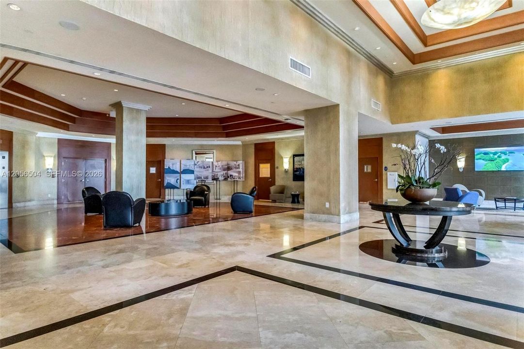 Под контрактом: $599,999 (2 спален, 2 ванн, 1223 Квадратных фут)