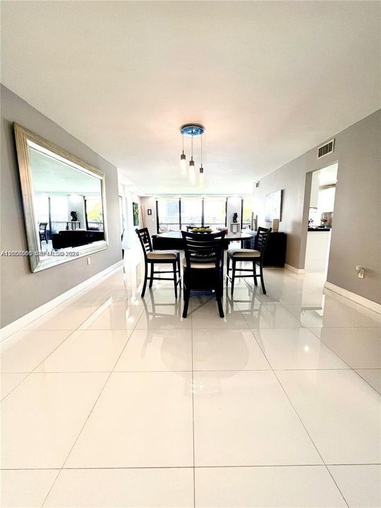 En Venta: $680,000 (2 camas, 2 baños, 1840 Pies cuadrados)