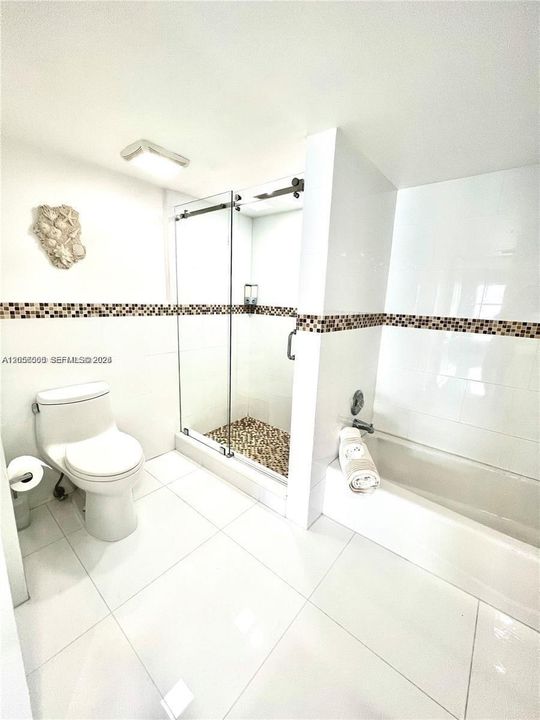 En Venta: $680,000 (2 camas, 2 baños, 1840 Pies cuadrados)