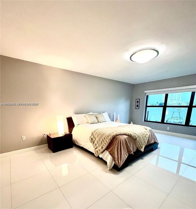 En Venta: $680,000 (2 camas, 2 baños, 1840 Pies cuadrados)