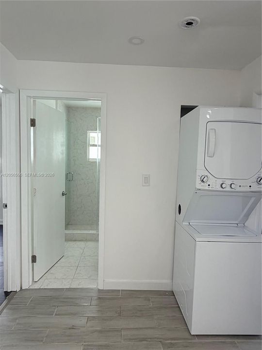 В аренду: $2,800 (2 спален, 1 ванн, 1416 Квадратных фут)