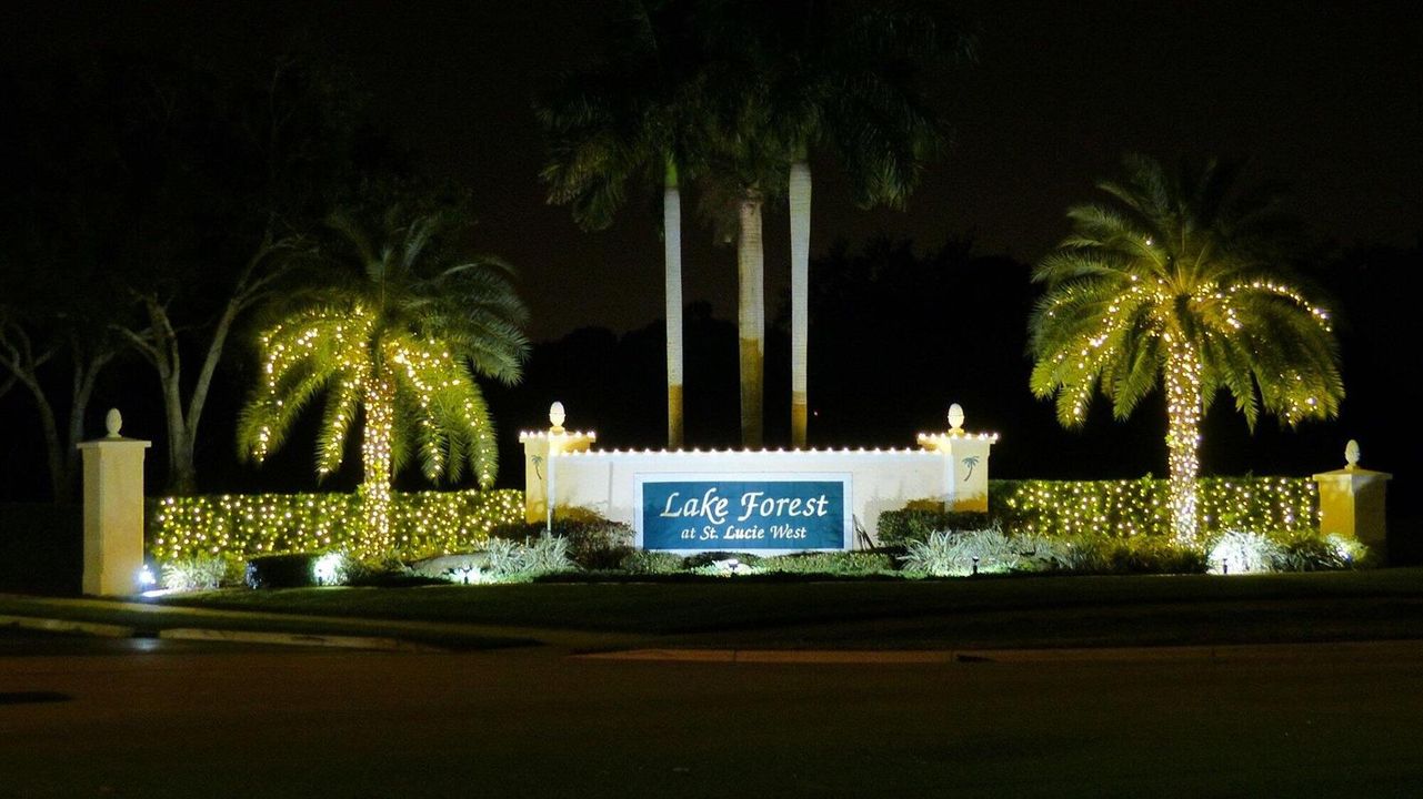 lake forest entrance