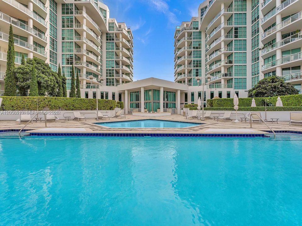 En Venta: $1,599,000 (5 camas, 3 baños, 3142 Pies cuadrados)
