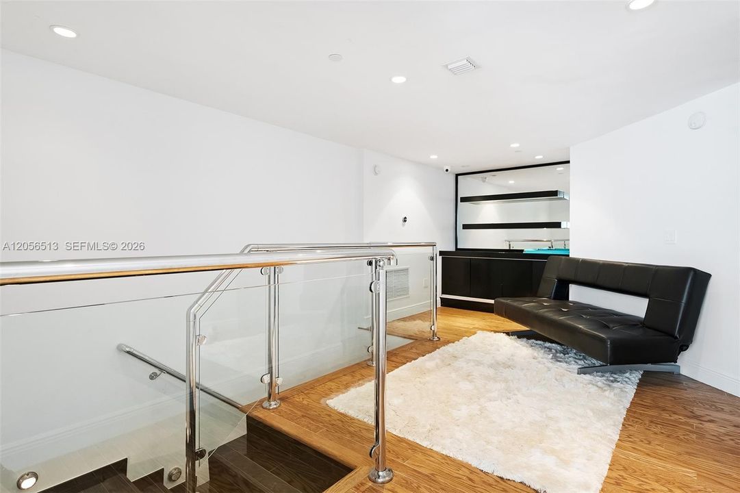 En Venta: $1,599,000 (5 camas, 3 baños, 3142 Pies cuadrados)