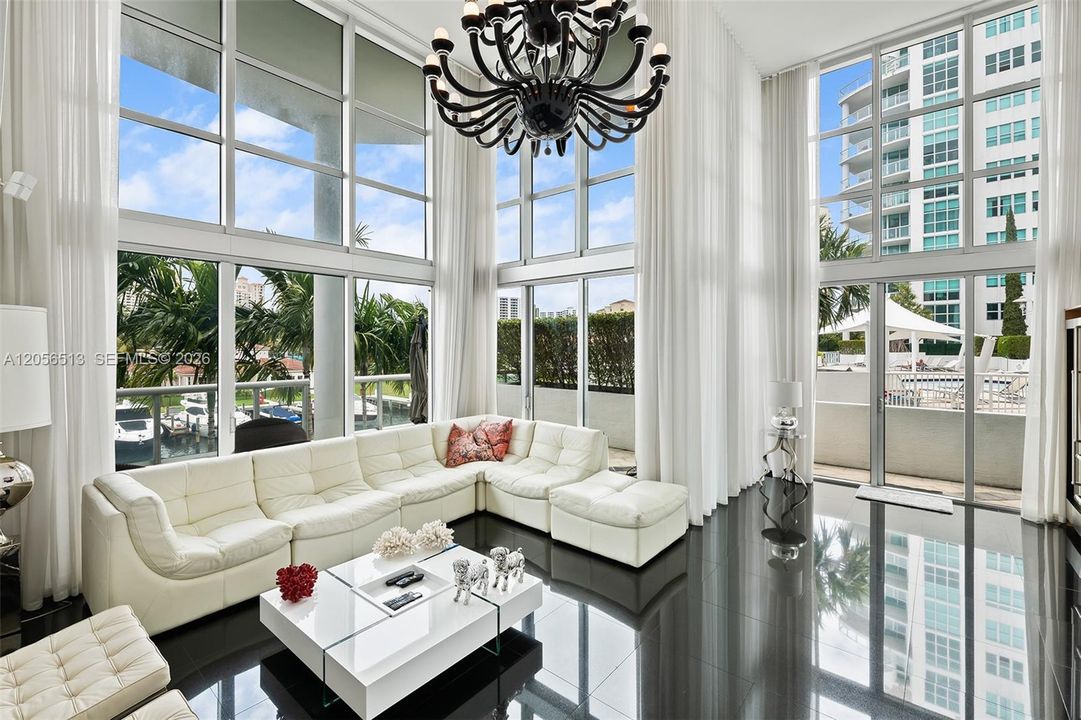 En Venta: $1,599,000 (5 camas, 3 baños, 3142 Pies cuadrados)