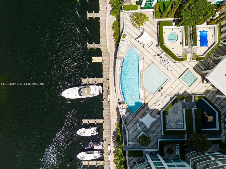 En Venta: $1,599,000 (5 camas, 3 baños, 3142 Pies cuadrados)