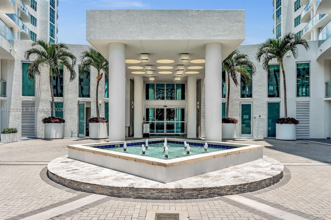 En Venta: $1,599,000 (5 camas, 3 baños, 3142 Pies cuadrados)