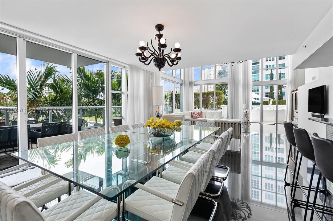 En Venta: $1,599,000 (5 camas, 3 baños, 3142 Pies cuadrados)
