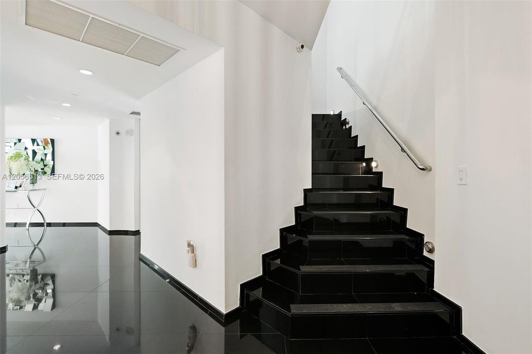 En Venta: $1,599,000 (5 camas, 3 baños, 3142 Pies cuadrados)