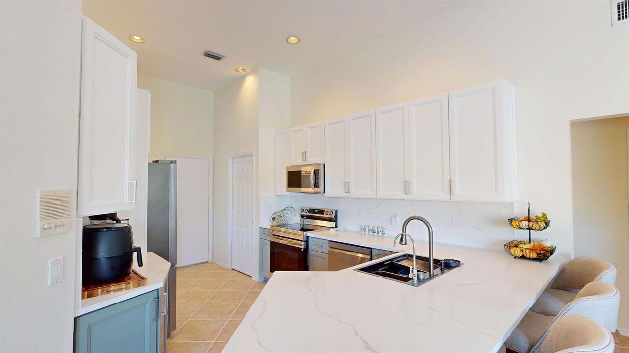 1651-Lakefield-North-Court-07172026_2141