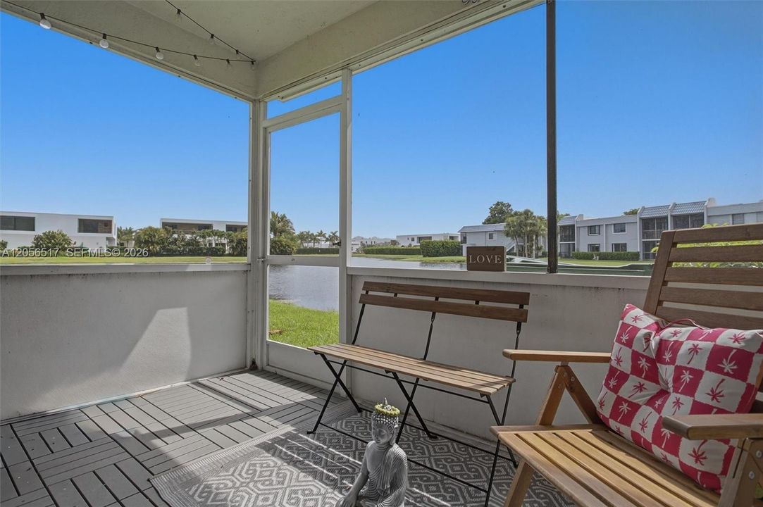 For Sale: $418,000 (2 beds, 1 baths, 1110 Square Feet)