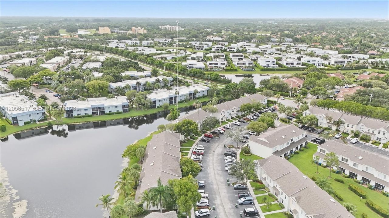 For Sale: $418,000 (2 beds, 1 baths, 1110 Square Feet)