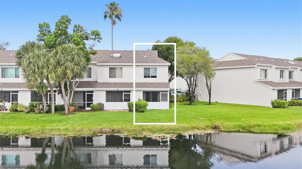 For Sale: $418,000 (2 beds, 1 baths, 1110 Square Feet)