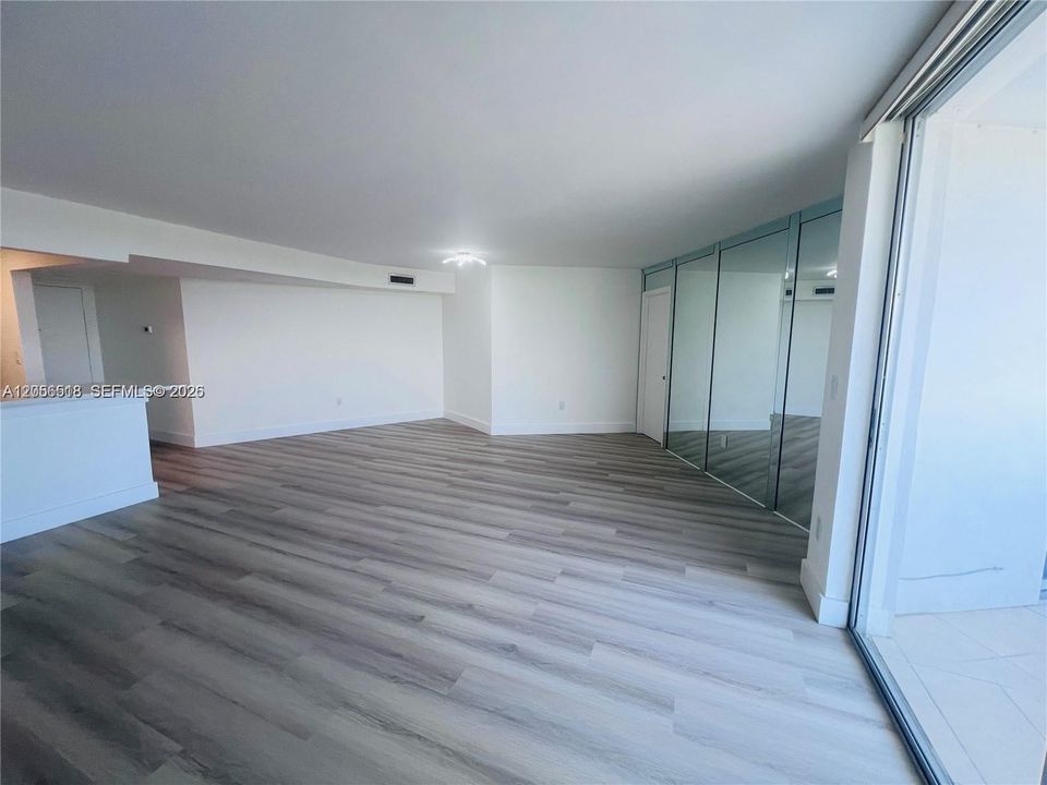 В аренду: $2,500 (2 спален, 2 ванн, 1257 Квадратных фут)