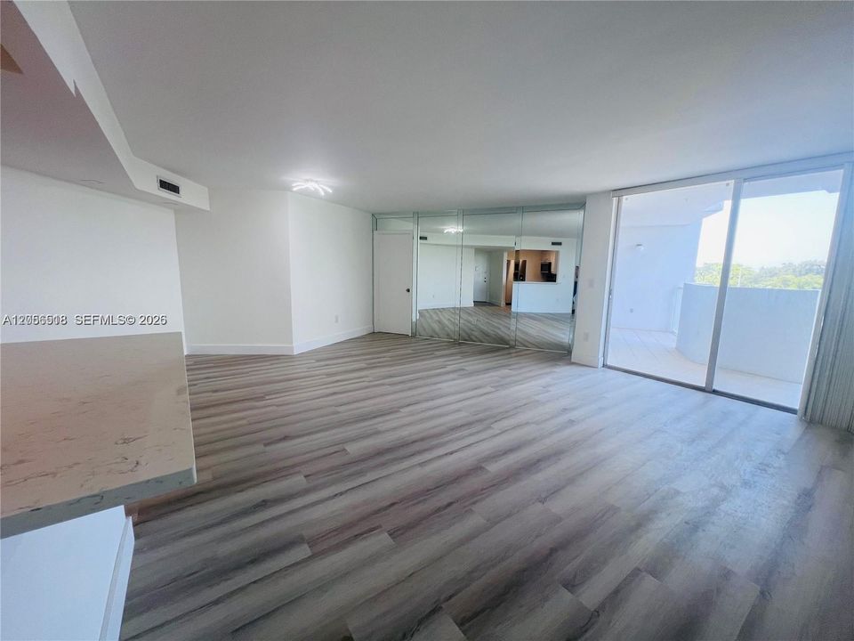 В аренду: $2,500 (2 спален, 2 ванн, 1257 Квадратных фут)