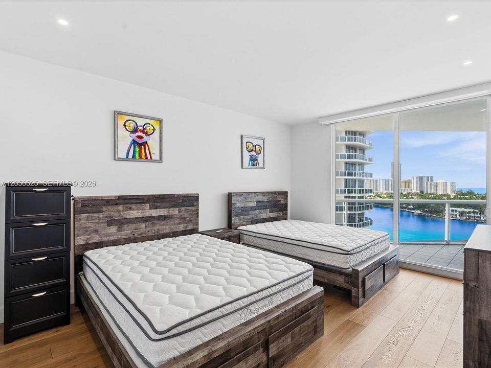 For Rent: $8,700 (2 beds, 2 baths, 2370 Square Feet)