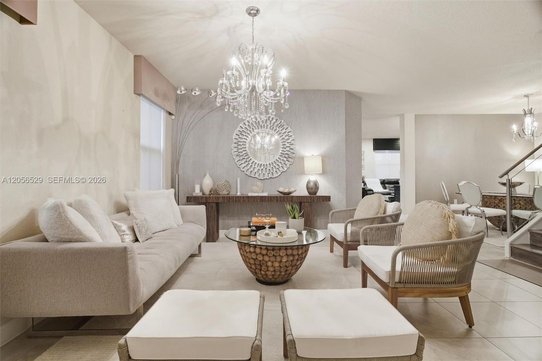 En Venta: $1,195,000 (4 camas, 3 baños, 2650 Pies cuadrados)