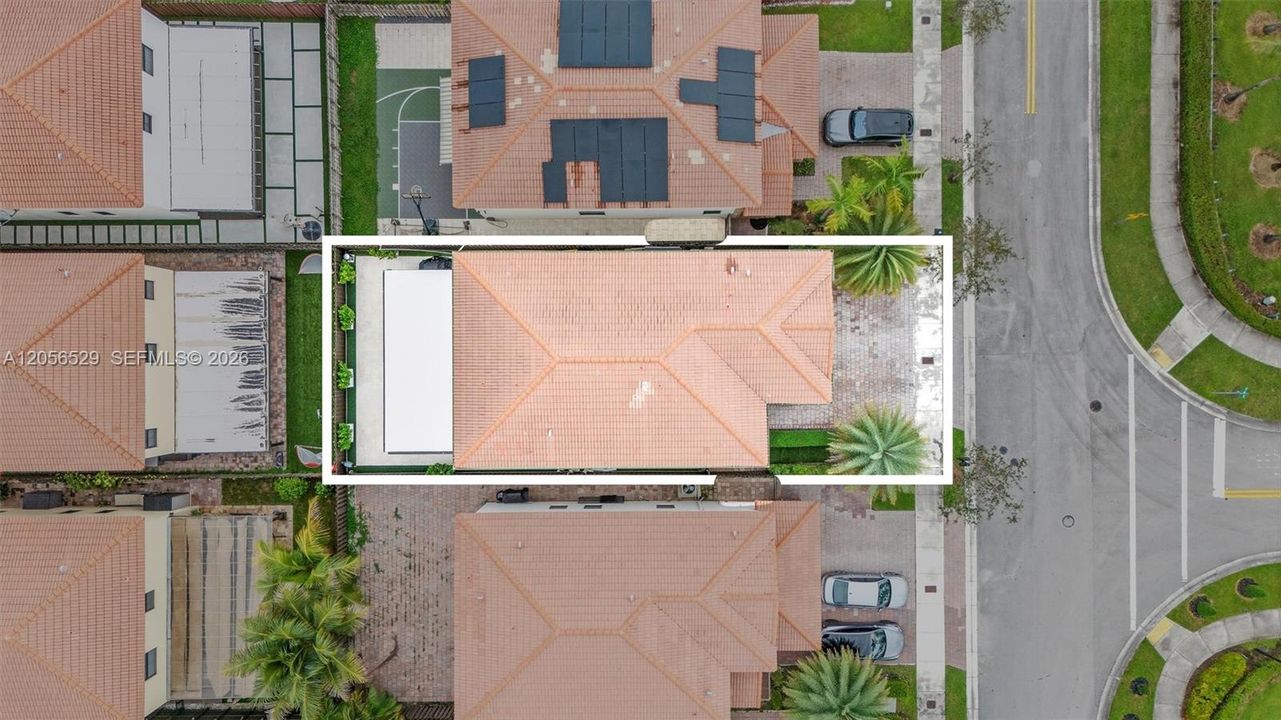 En Venta: $1,195,000 (4 camas, 3 baños, 2650 Pies cuadrados)