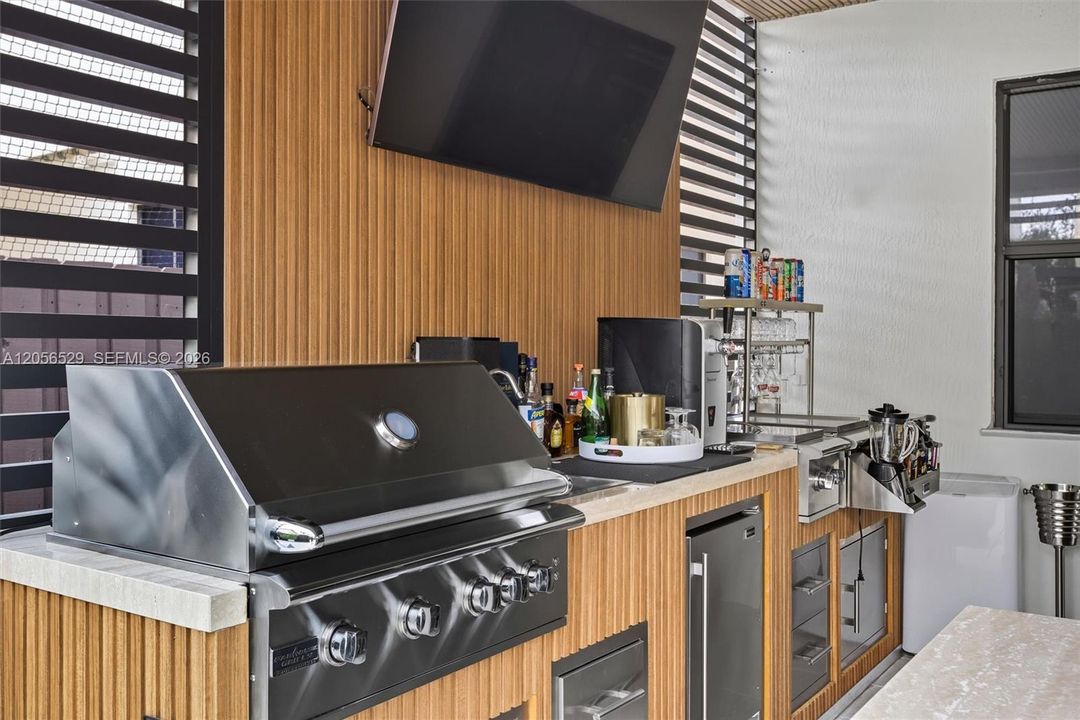 En Venta: $1,195,000 (4 camas, 3 baños, 2650 Pies cuadrados)