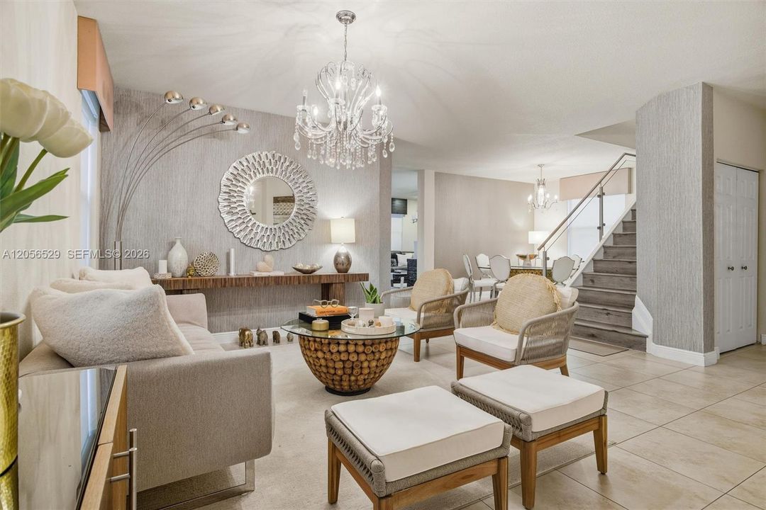 En Venta: $1,195,000 (4 camas, 3 baños, 2650 Pies cuadrados)