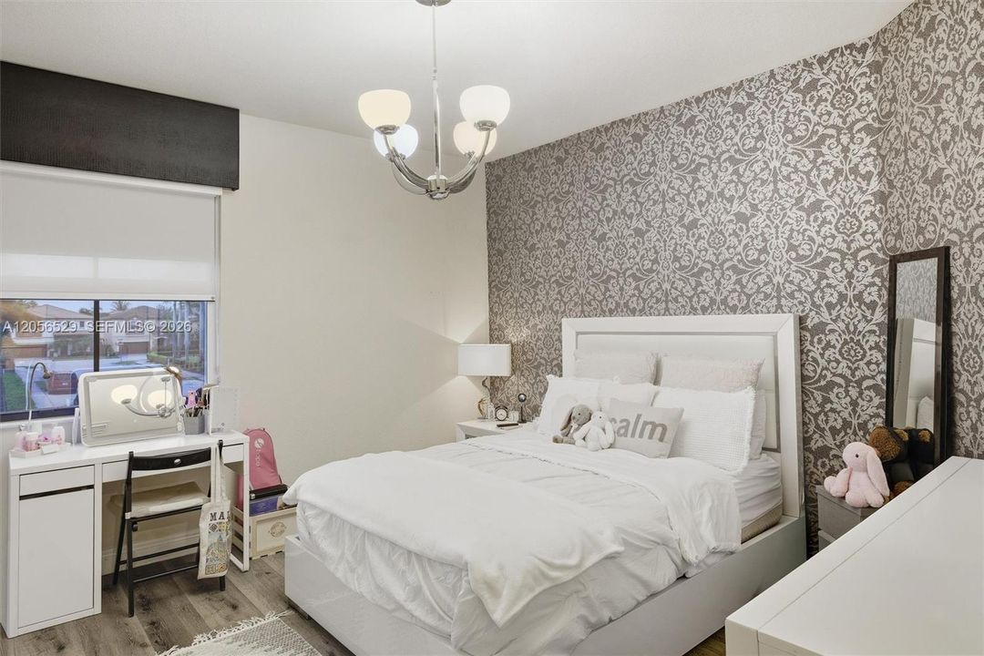En Venta: $1,195,000 (4 camas, 3 baños, 2650 Pies cuadrados)