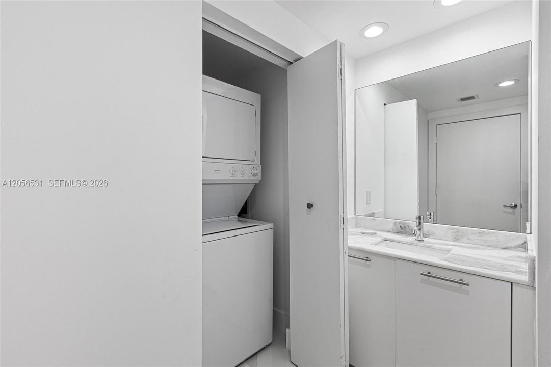 В аренду: $6,000 (2 спален, 2 ванн, 1278 Квадратных фут)