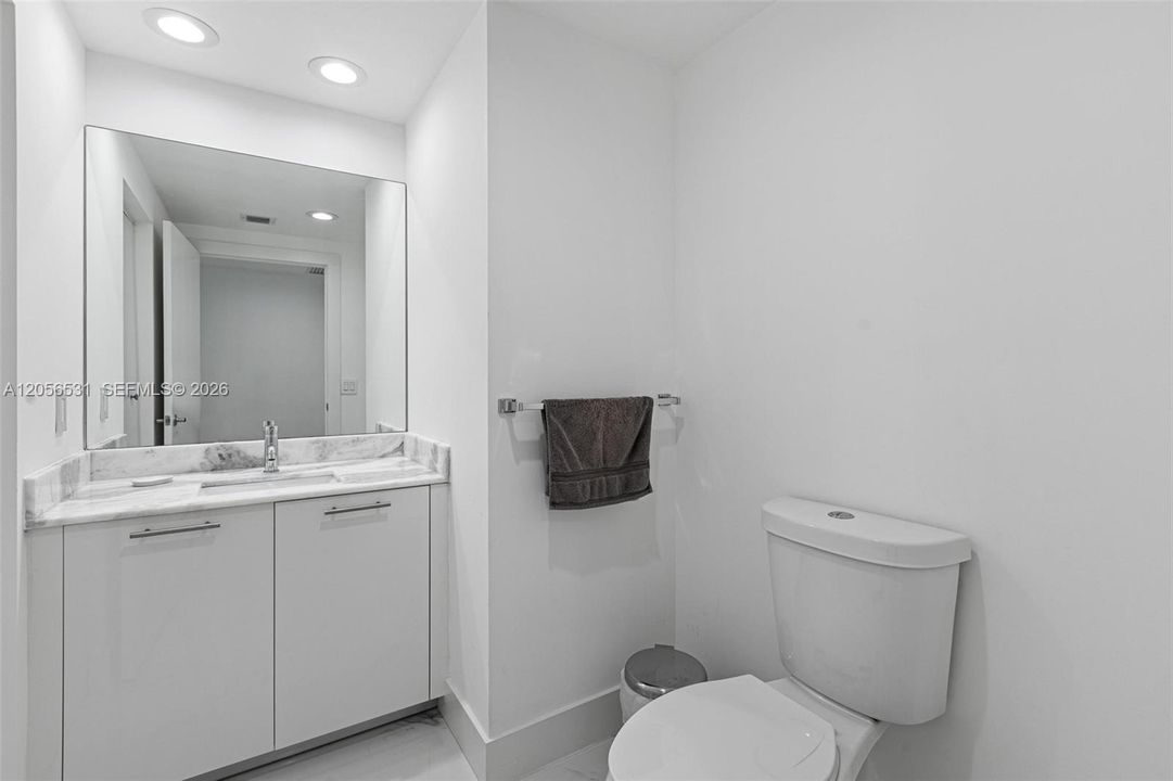 В аренду: $6,000 (2 спален, 2 ванн, 1278 Квадратных фут)