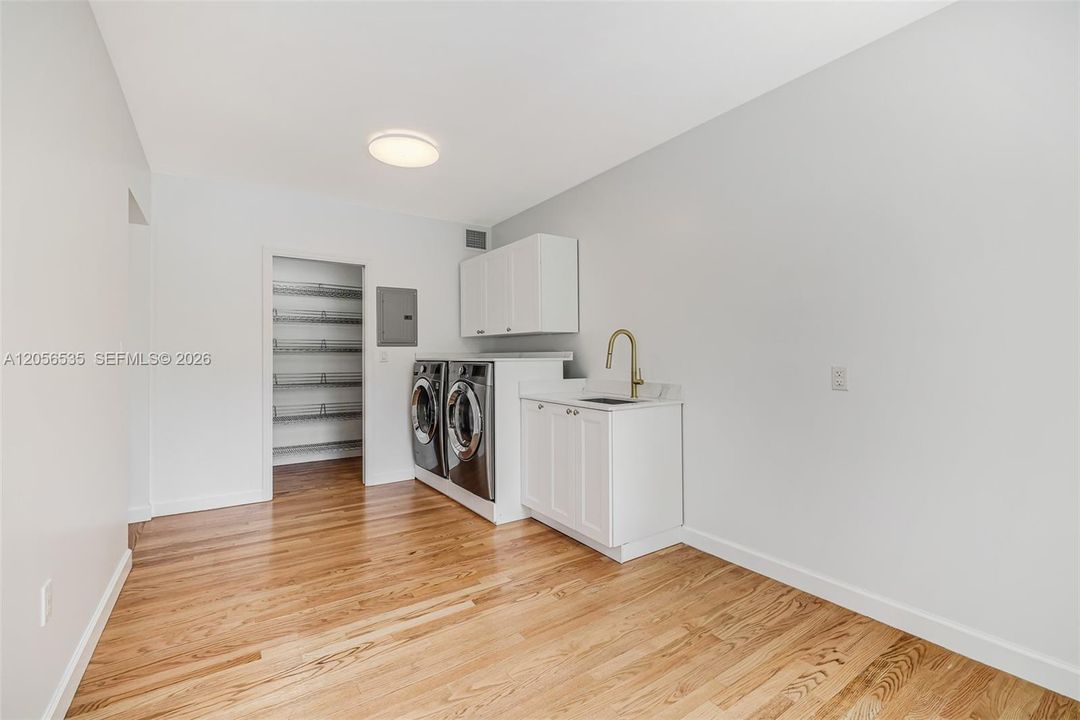 Laundry/Flex Space/Pantry