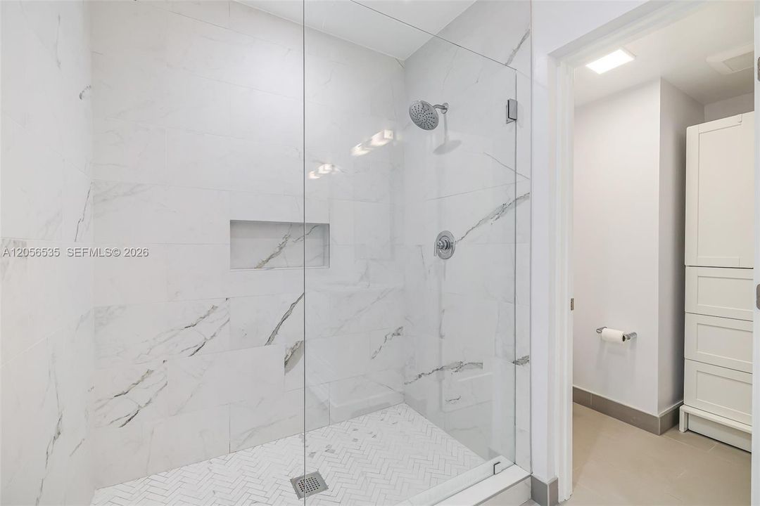 En Venta: $1,175,000 (3 camas, 2 baños, 1903 Pies cuadrados)