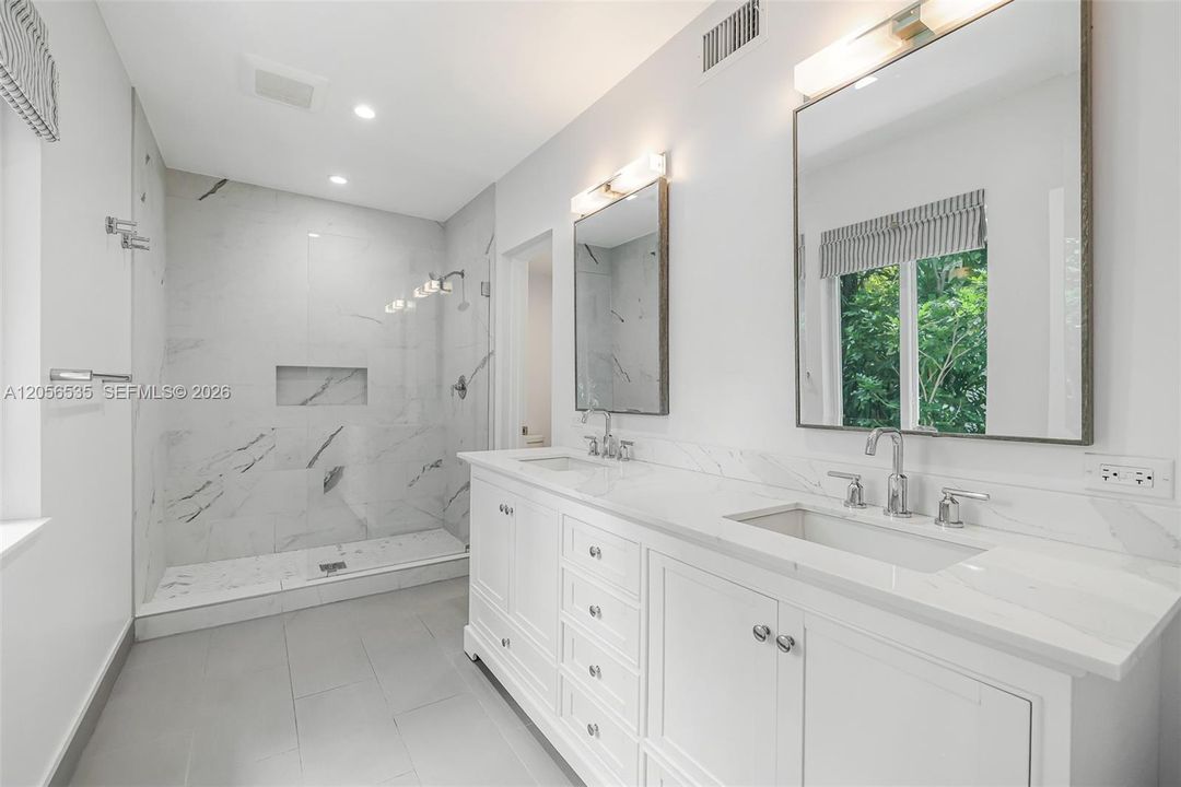 En Venta: $1,175,000 (3 camas, 2 baños, 1903 Pies cuadrados)