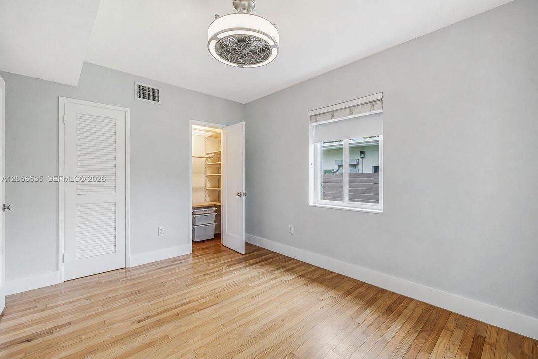 En Venta: $1,175,000 (3 camas, 2 baños, 1903 Pies cuadrados)