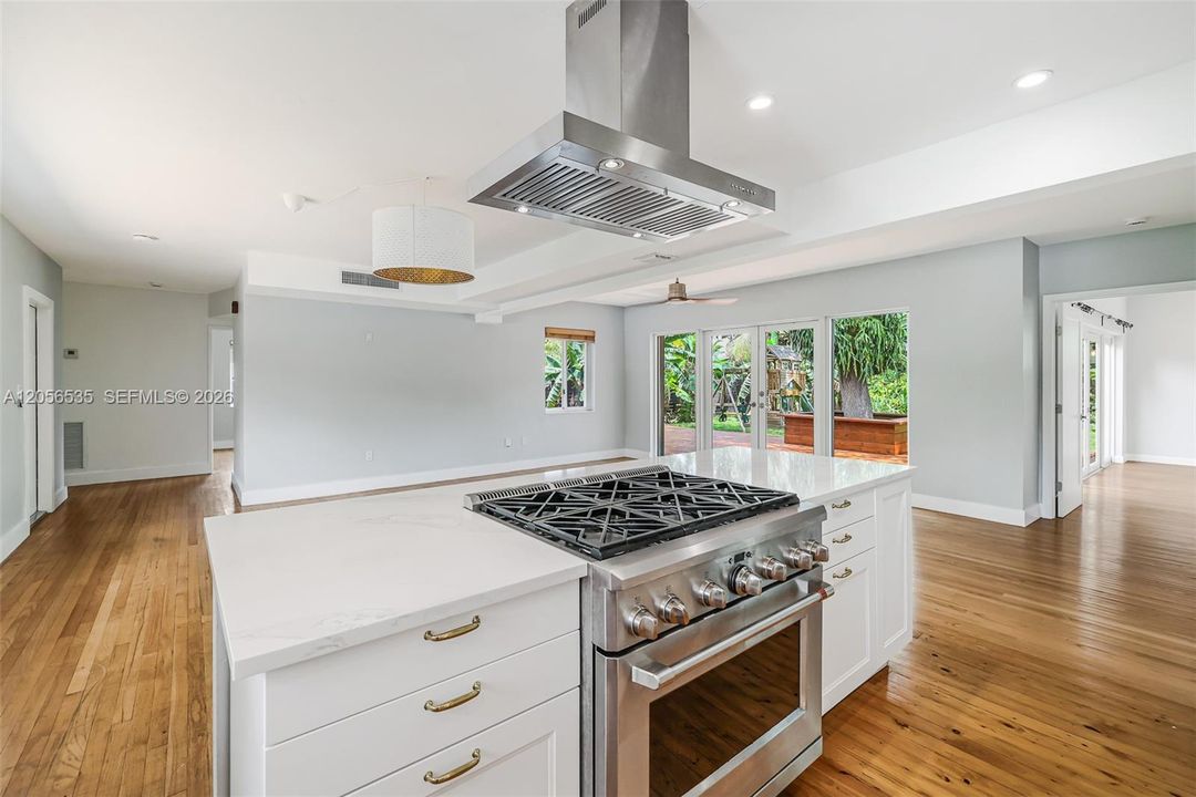 En Venta: $1,175,000 (3 camas, 2 baños, 1903 Pies cuadrados)