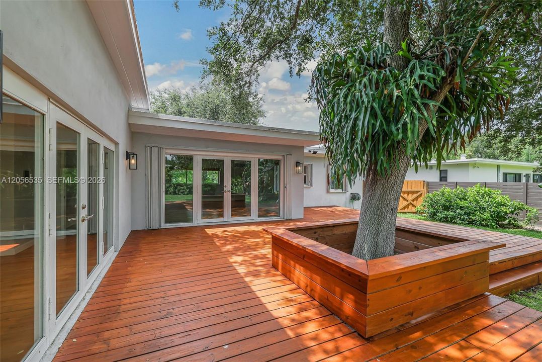 En Venta: $1,175,000 (3 camas, 2 baños, 1903 Pies cuadrados)